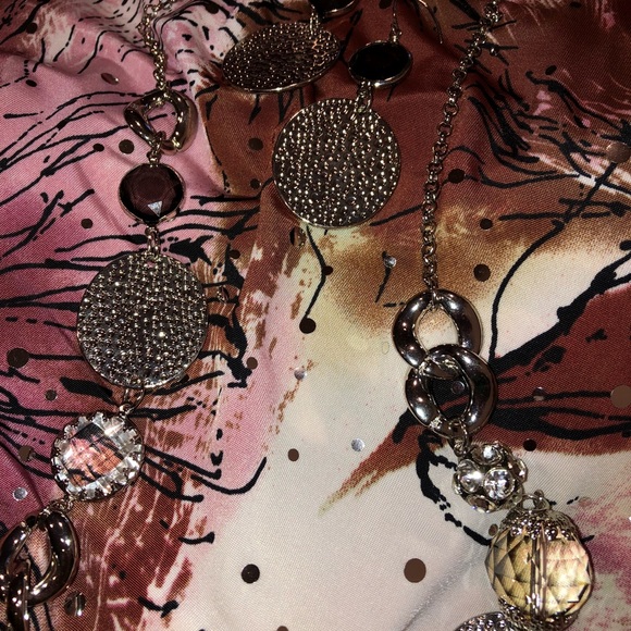 🌈 Beautiful Silver Necklace/Earrings - Picture 5 of 6